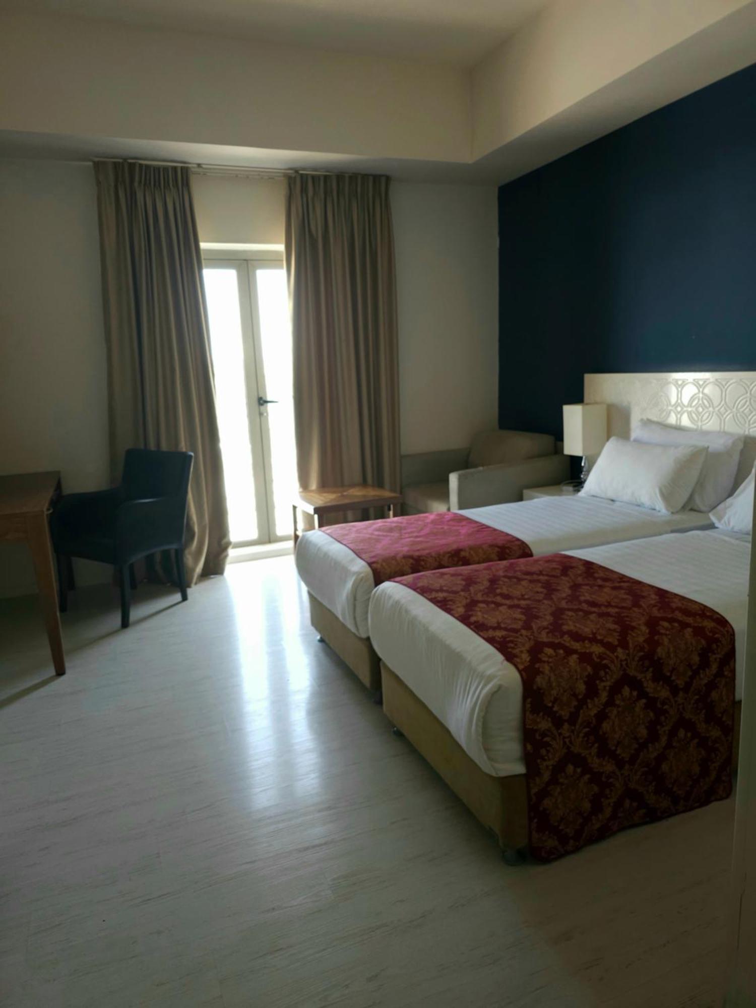 รัธแดเนียลเรสซิเด้นซ์ Hotel เทลอาวีฟ ภายนอก รูปภาพ