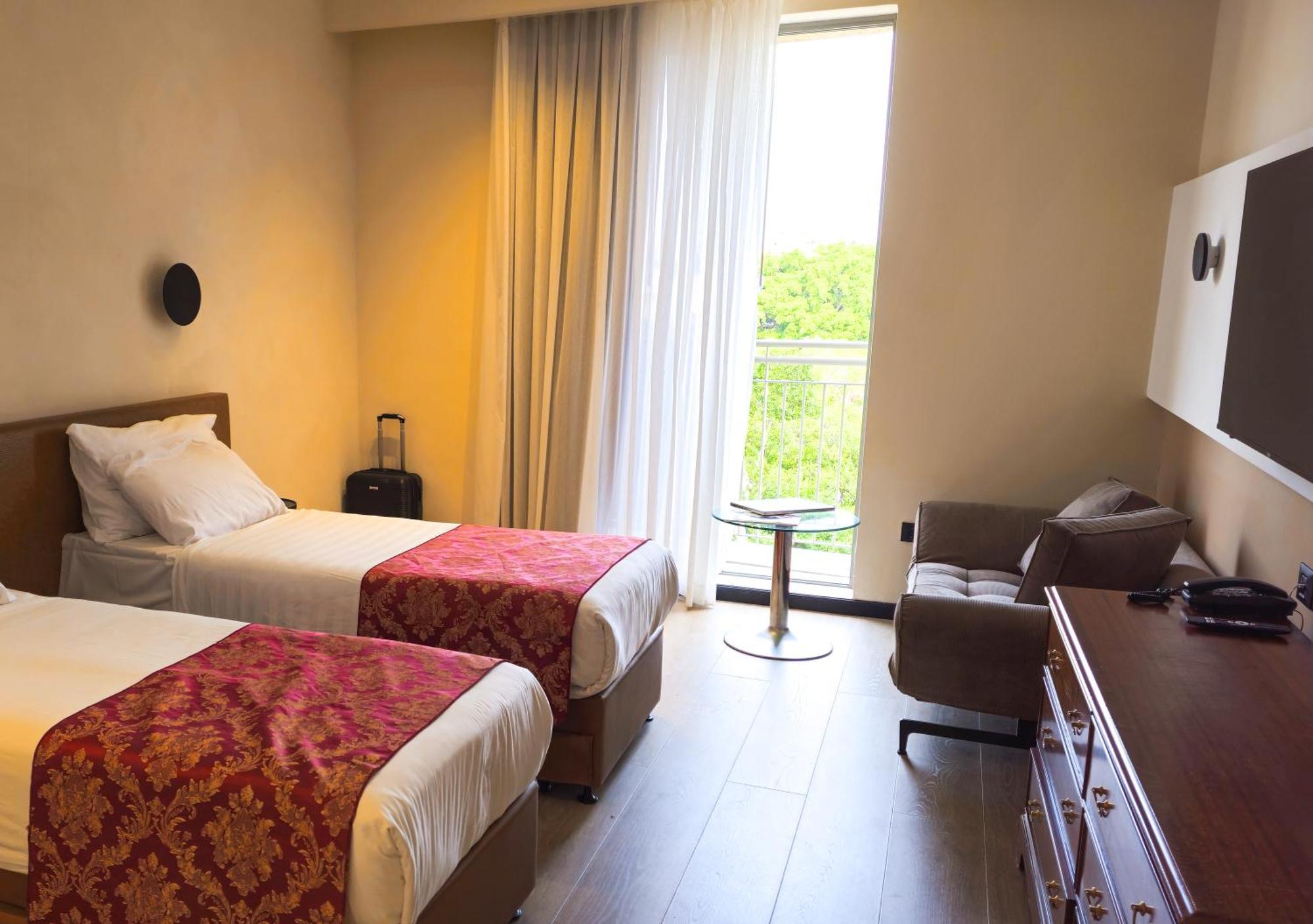รัธแดเนียลเรสซิเด้นซ์ Hotel เทลอาวีฟ ภายนอก รูปภาพ